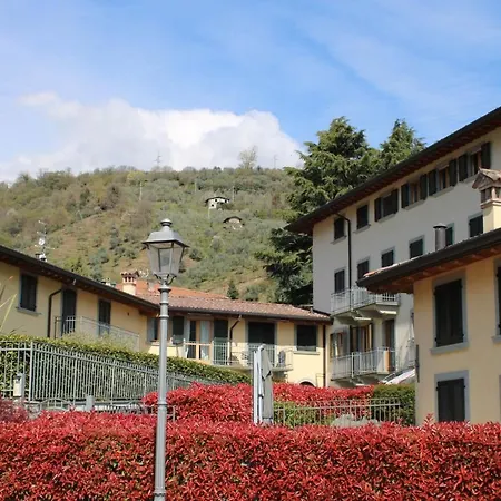 Alex's House Appartement Riva di Solto