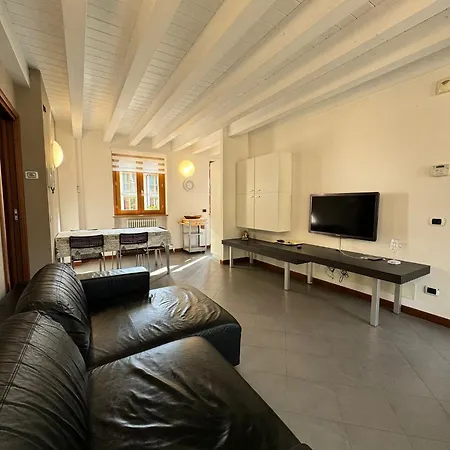 Alex's House شقة